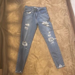 Levi’s 721 Skinny Jeans